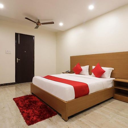 Oyo 61050 S S K Continental Hotel Juhi Bari Luaran gambar