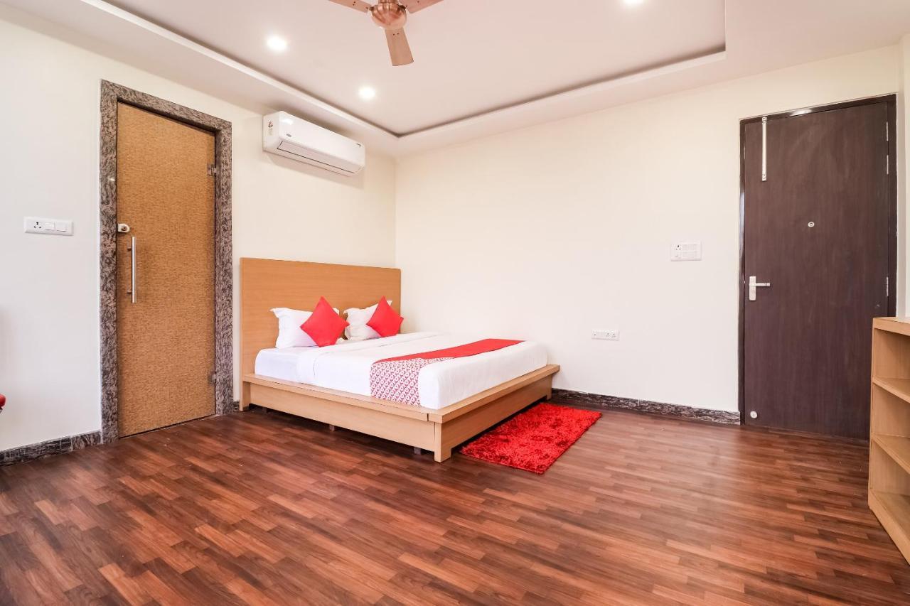 Oyo 61050 S S K Continental Hotel Juhi Bari Luaran gambar