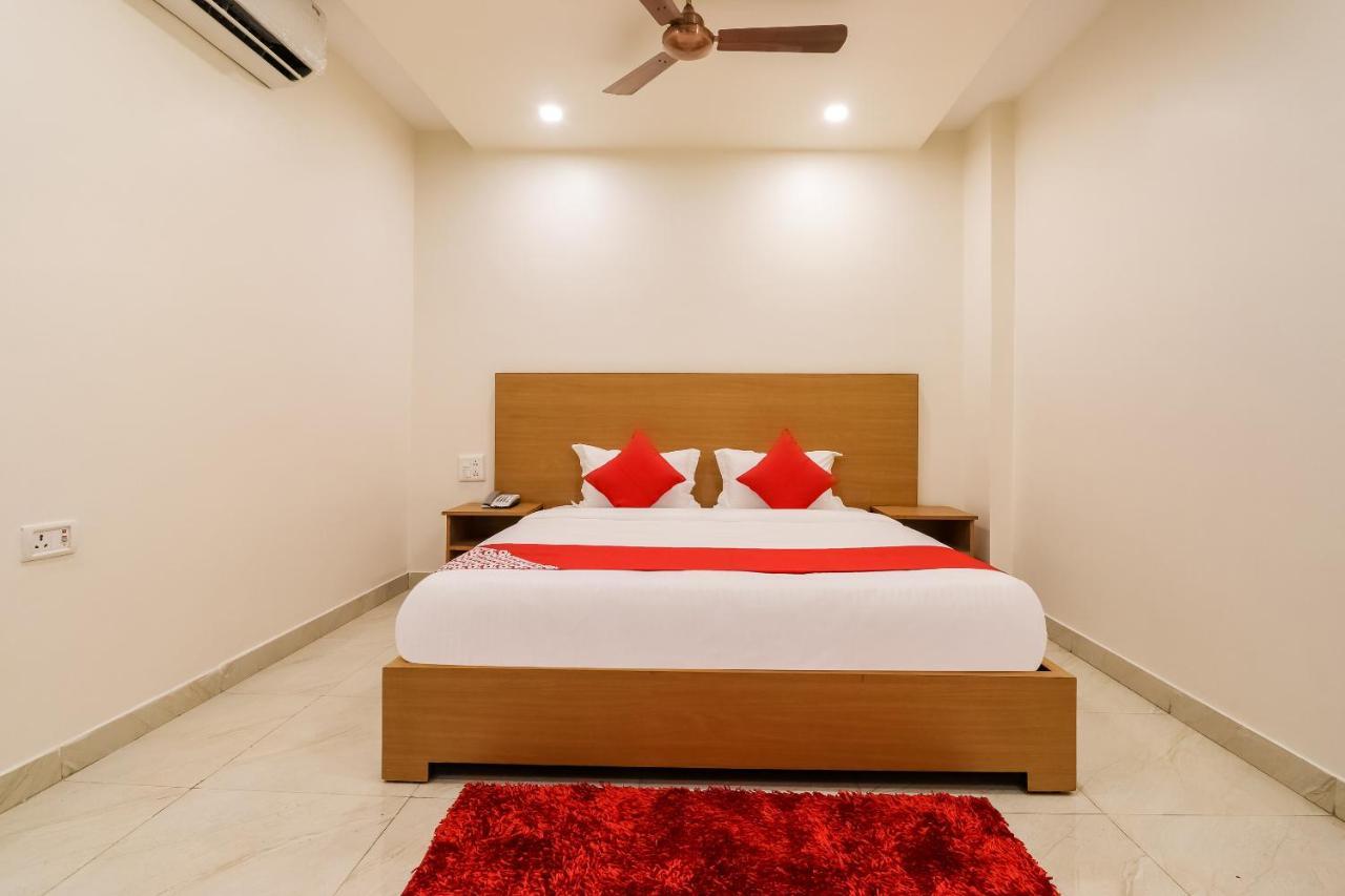 Oyo 61050 S S K Continental Hotel Juhi Bari Luaran gambar