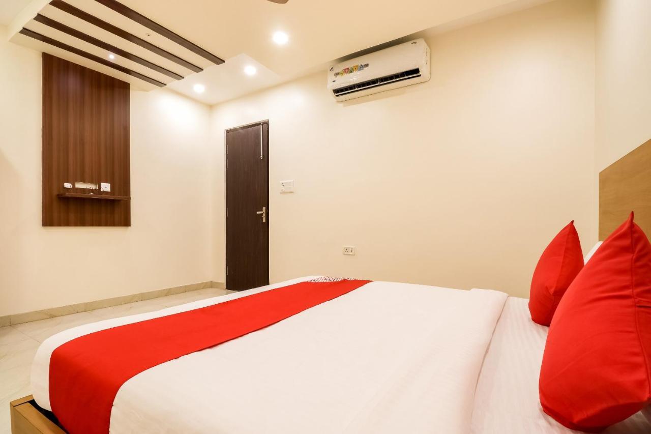 Oyo 61050 S S K Continental Hotel Juhi Bari Luaran gambar