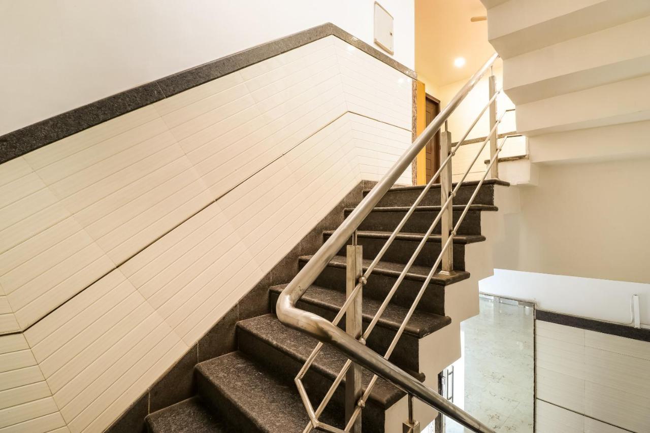 Oyo 61050 S S K Continental Hotel Juhi Bari Luaran gambar